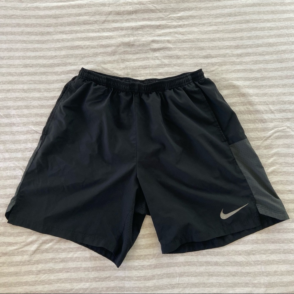 Men’s Nike Dri-Fit athletic shorts | men’s Large